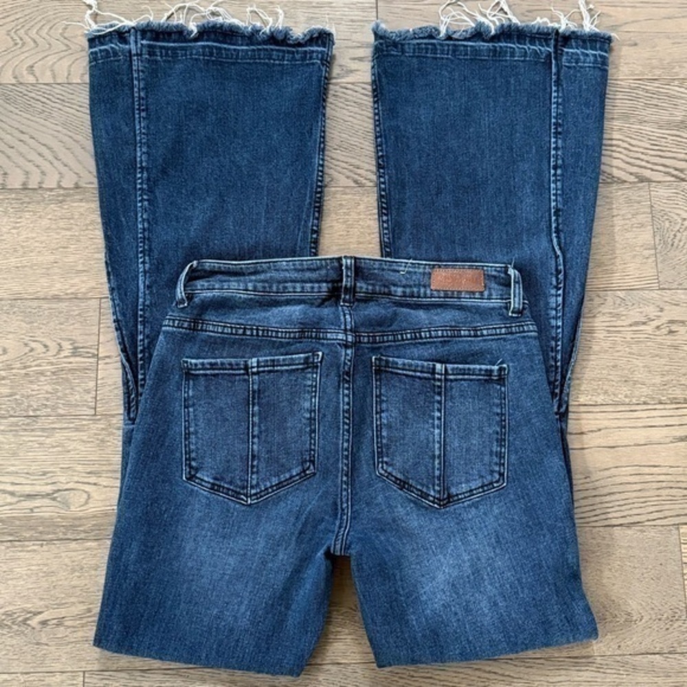 Shyanne Frayed Hem Flare Jeans